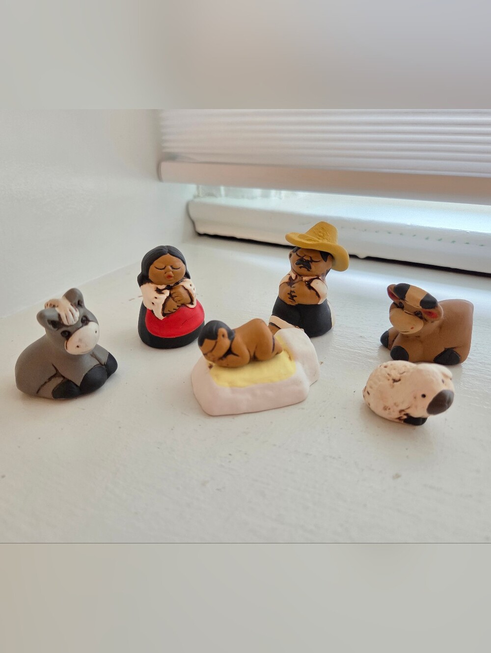 Miniature Peruvian Nativity Scene Christmas Clay Ornament 9 pieces Ceramic